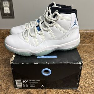 Legend Blue Jordan 11 (2014)